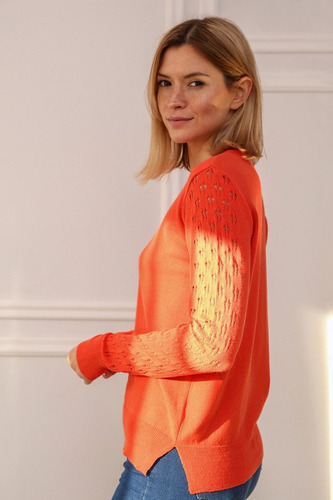 Sweater De Lycra Calado Delantero Y Mangas - Talle M A Xl