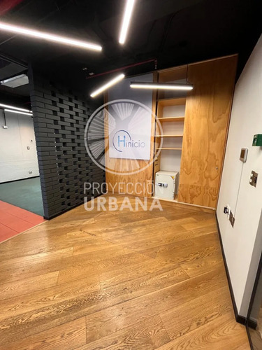 Metro Manquehue, Remodelada, Sobre Apoquindo