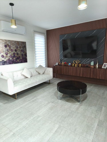 Se Vende Espectacular Casa Mediteranea Aislada