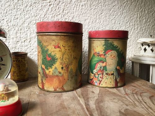 Latas Navideñas Vintage (precio Por Las Dos) 