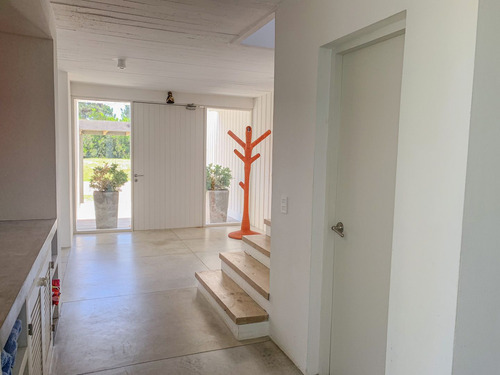 Casa En Alquiler Por Temporada De 4 Dormitorios En Pinar Del Faro (ref: Est-49)