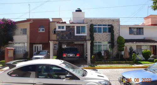 Casa En Venta En Fraccionamiento 3 Recamaras 2 Baños Completos