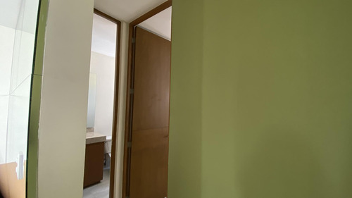Departamento En Venta De 3 Habitaciones En Privada