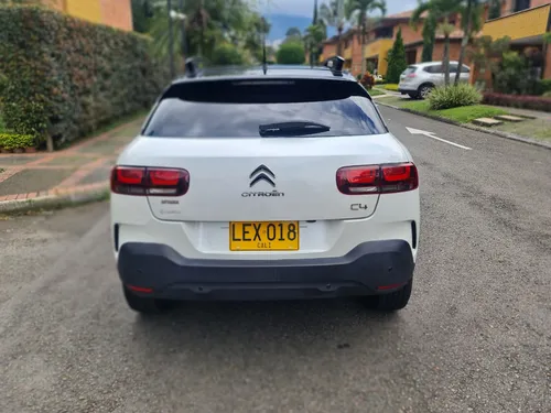 Citroën C4 Cactus 1.6 Shine Turbo Aut