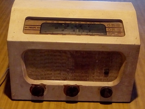 Radio Antigua Philips, A Válvulas