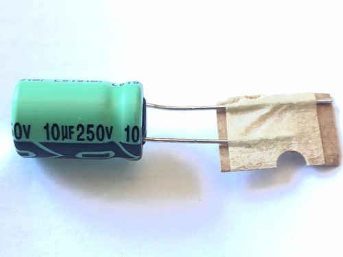 Kit C/10 Pcs Original Capacitor Eletrolítico 10uf X 250v