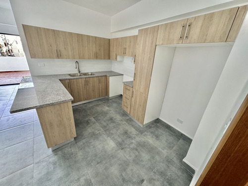 Apartamento Nuevo En Evaristo Morales
