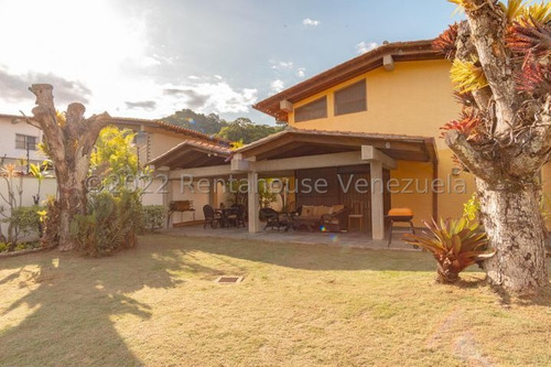 Imagen 1 de 14 de Casa En Venta Santa Paula Mls #23-668 Casa Ubicada En Calle Cerrada Y Vigilancia Privada, Con Buena Iluminación Y Ventilación Natural, Espaciosa Terraza, Jardín, Amplia Cocina Y Patio De Servicio.