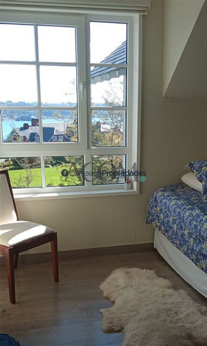 Departamento En Venta De 3 Dorm. En Frutillar