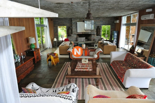 House Forsale In José Ignacio, Mansion Frente Al Mar En Venta , 6 Dormitorios.- Ref: 207141