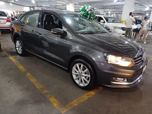 Volkswagen Vento 1.6 Highline Mt