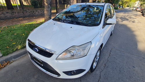 Ford Focus 2 2.0 Ghia Mt