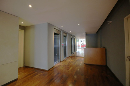 Venta Belgrano 2 Ambientes Cochera, Balcon, Pileta