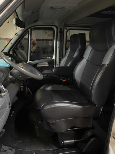 Imagen 17 de 19 de Peugeot Boxer 2008 2.8 330m Combi Hdi Conf Larga
