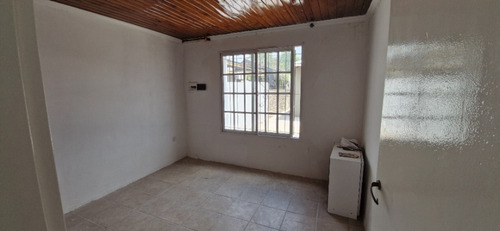 Casa Con Departamento En Venta En Barrio Sarmiento