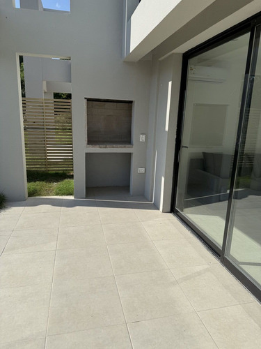 Casa En Venta De 2 Dormitorios En Montoya (ref: Bpv-10263)