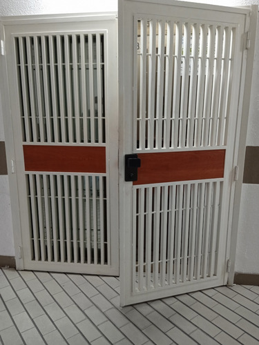 Centro Seguros La Paz De 865m2 En Alquiler. Boleita