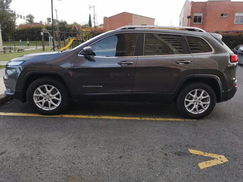 Jeep Cherokee 3.2 Longitude