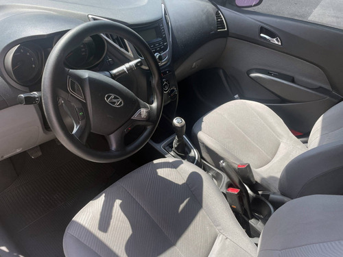 Imagem 5 de 8 de Hyundai Hb20s 1.6 Comfort Plus 16v Flex 4p Manual