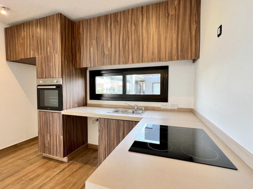 Imagen 10 de 30 de Casa Con 3 Dormitorios Y Escritorio - Acacias - Puertos