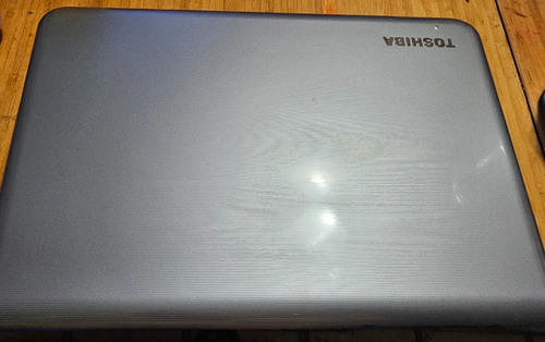 Laptop Toshiba Satelite C40d-asp4388fm Para Piezas O Refacci Gris (Usado)