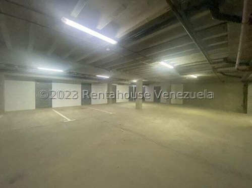 Moderno Edificio En Altamira, A Estrenar Con Acabados De Lujo, Pisos De Mármol, 4 Ascensores; Consta De 4 Apartamentos, Amplia Terraza. En Venta Altamira Mls #23-31921 Francis Zeppieri