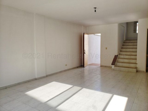 Imagen 2 de 30 de Casas En Venta Av Intercomunal Cabudare 21-11981 /m