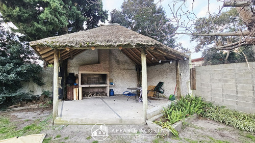 En Venta - Casa A Metros De Rambla Costanera