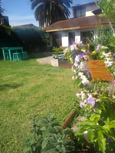 Imagen 3 de 19 de Chalet En Venta 4 Ambientes
