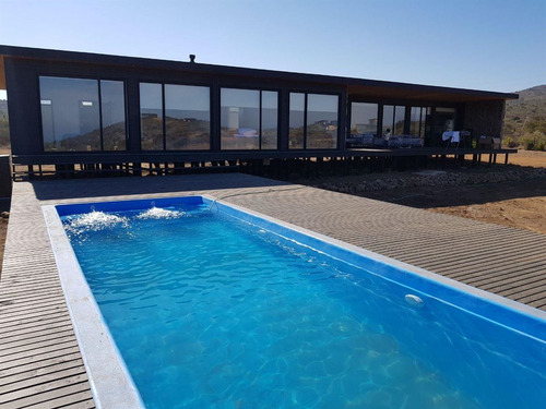 Casa Amoblada En Venta De 4 Dorm. En Los Molles