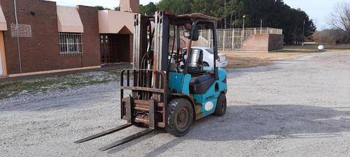 Imagen 3 de 7 de Autoelevador Montacarga Maximal 2500kgs Torre Triple
