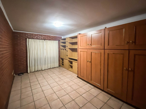 Imagen 7 de 16 de Alquiler De Casa En Dos Plantas, En Echeverria Del Lago