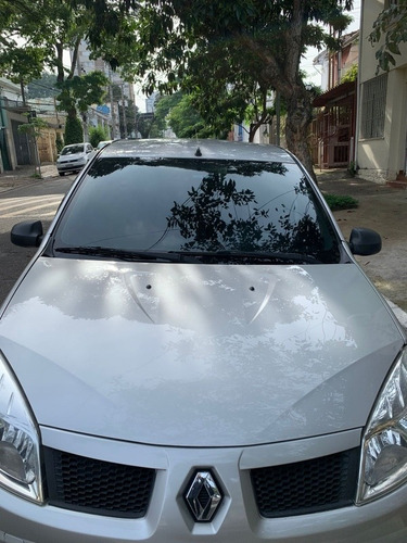 Imagem 12 de 15 de Renault Sandero 2010 1.0 16v Expression Hi-flex 5p