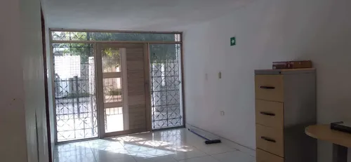 Arriendo-venta Casa Con Bien Ubicada Con Dos Niveles Valor De Venta : $350,000,000 Cod. 49647