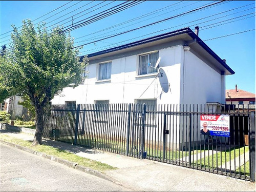 Casa En Venta De 4 Dorm. En Temuco A Pasos De Av.alemania