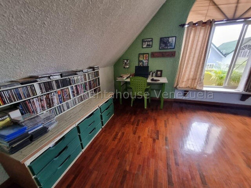 Enixon Sanchez Vende Casa En Conjunto Privado De La Rosaleda #24-7560