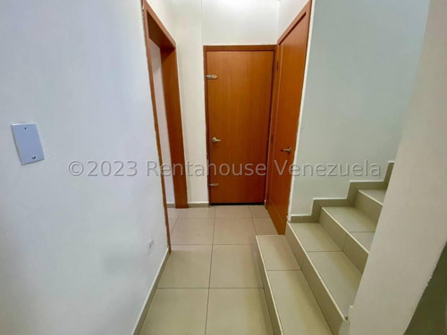 Julio Perez Vende Casa En Cabudare Cod Flex #25-11520 A