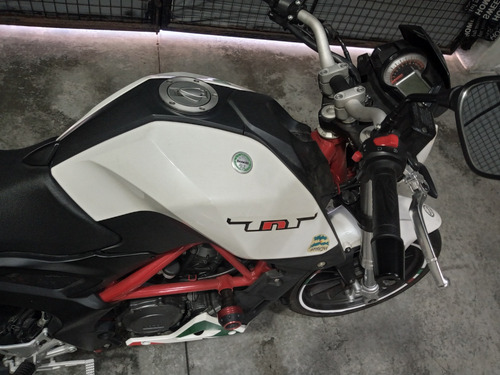 Imagen 11 de 21 de Benelli Tnt 25 250 Año 2017 Impecable Original Segundo Dueño