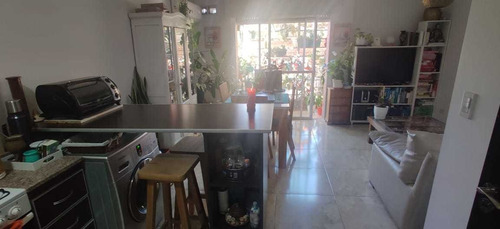 Imagen 1 de 12 de Alquiler 2 Ambientes Con Balcon Al Frente Edificio Con Terraza Parrilla Y Sum
