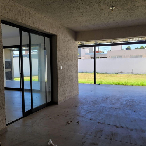 Imagen 5 de 16 de Vendo Casa A Estrenar 4 Dormitorios La Comarca De Villa Allende