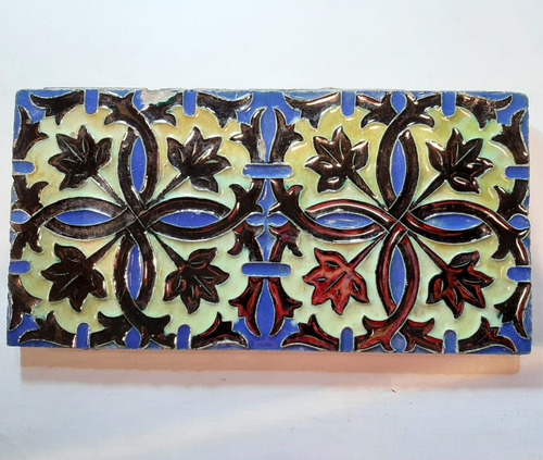 Imagen 2 de 8 de Antiguo Conjunto Mayólicas Triana Relieve Motivo Floral 7632