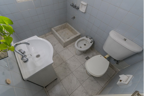 Departamento De 4 Ambientes En Venta, Temperley