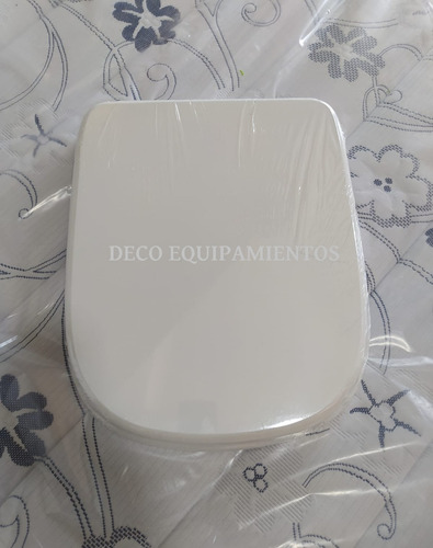 Imagen 5 de 7 de Tapa Laqueada Para Inodoro Bari Ferrum Water Rectangular