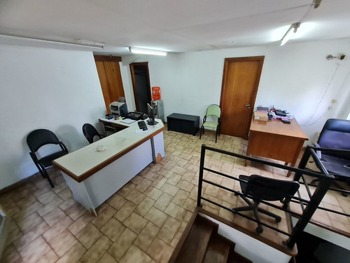 Imagen 10 de 15 de Venta Deposito Con Oficina Vestuario Hurlingham
