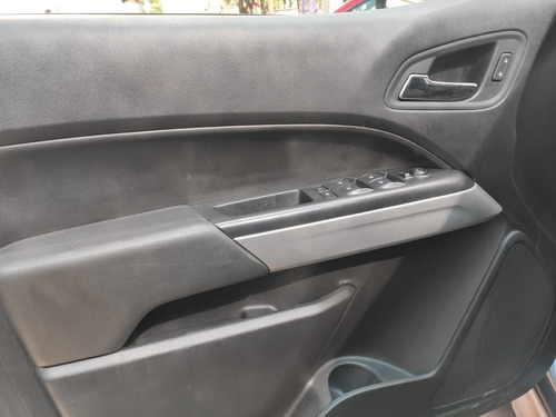 Imagen 3 de 12 de Chevrolet Colorado 2019 3.6 V6 Wt Paq. C 4x4 At
