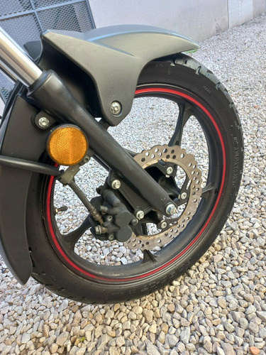 Imagen 7 de 17 de Zanella Rx 200cc Next Moto + 2 Cascos
