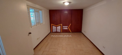 Imagen 7 de 30 de Mk, Vende Cómodo Apartamento Edificio Danoral Los Dos Caminos / 04128517764