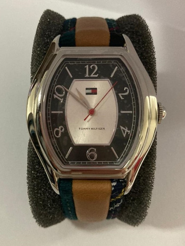 02 Relógios Tommy Hilfiger Feminino - Original - Usado