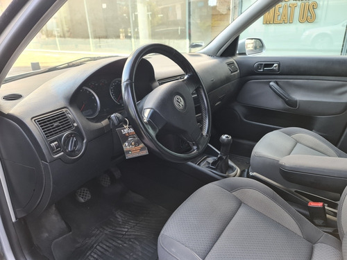 Volkswagen Golf 1.6 Advance 2008