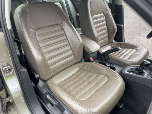 Volkswagen Jetta 2.0 Tsi Highline 4p